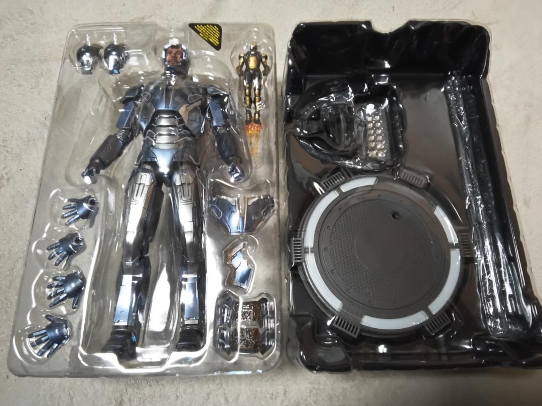 M*N様 ホットトイズ アイアンマン マーク40 ショットガン