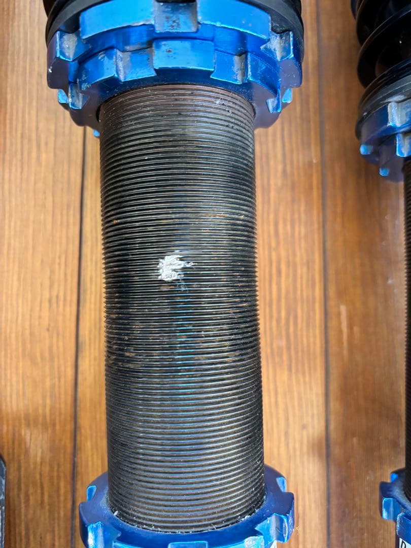 サスペンションキット 青/黒 調整可能