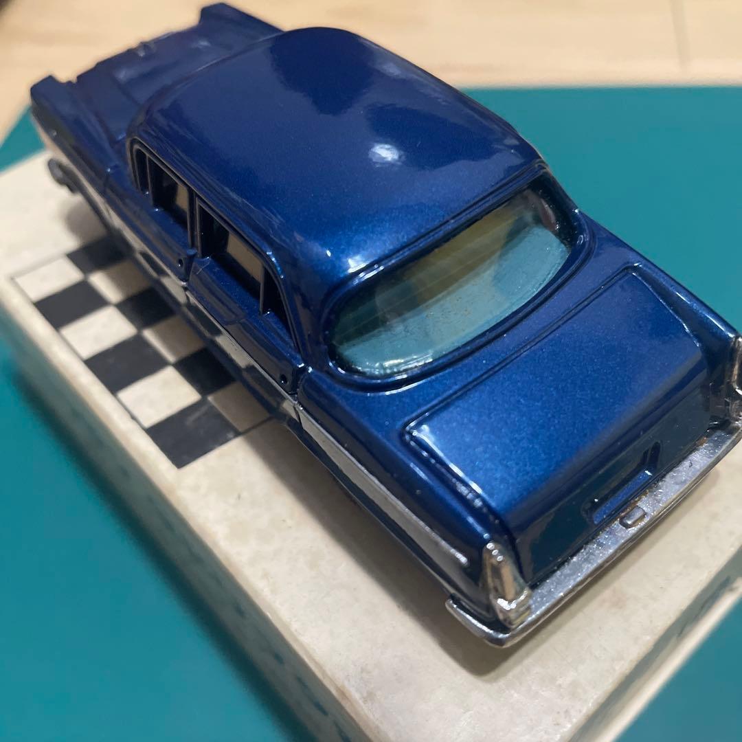 可堂玩具　カドー　ニッサン セドリック30D