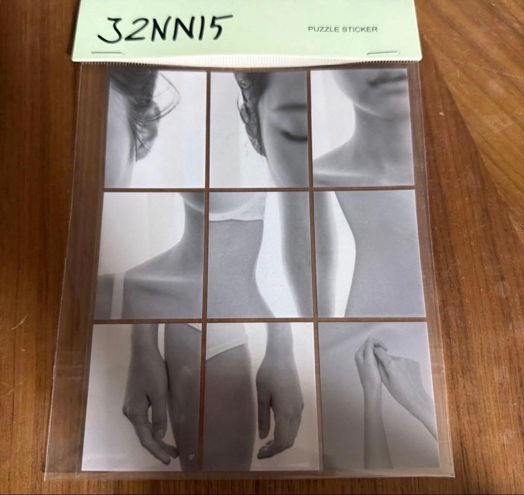 JENNIE 写真展 <J2NNI5> POPUP Photobookシール付き