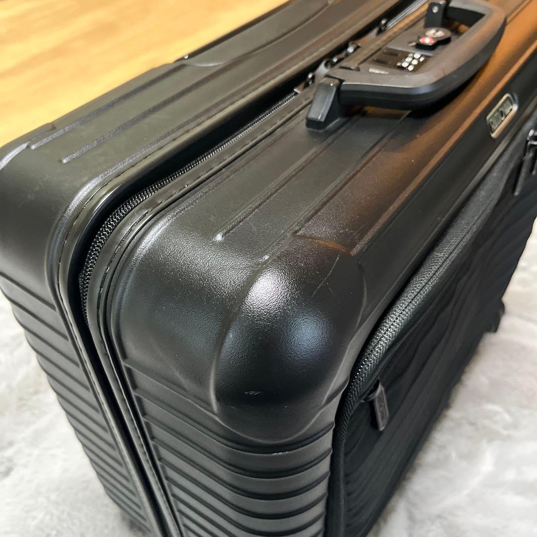 廃盤希少　美品　RIMOWA ボレロ　4輪　ブラック キャリーケース