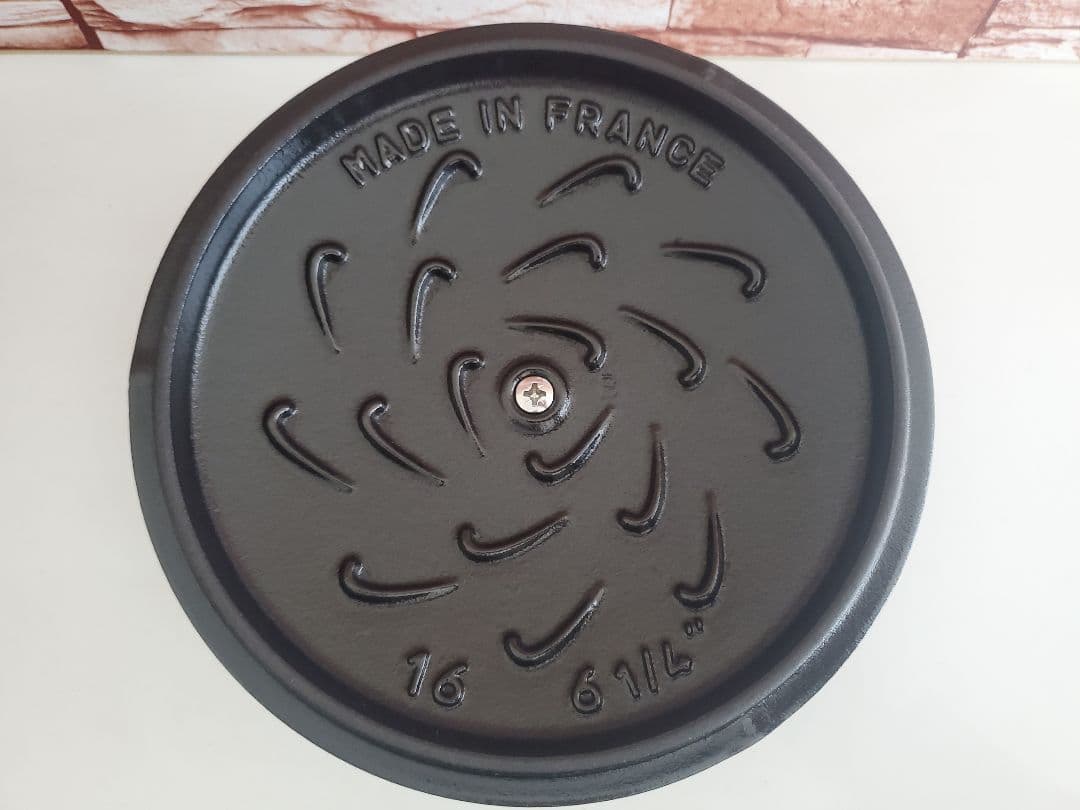 【美品】STAUB ラ・ココットde GOHAN