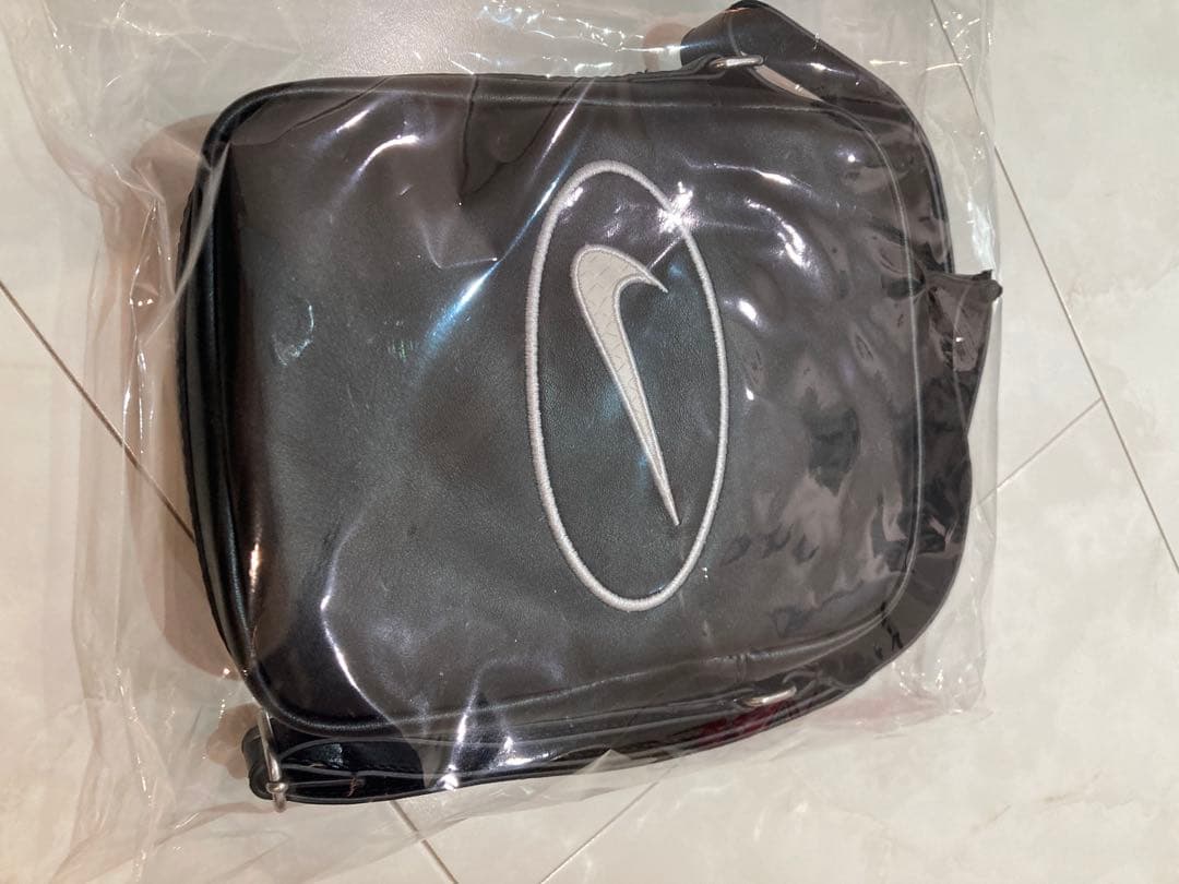 Nike x Supreme レザー ショルダーバッグ ブラック