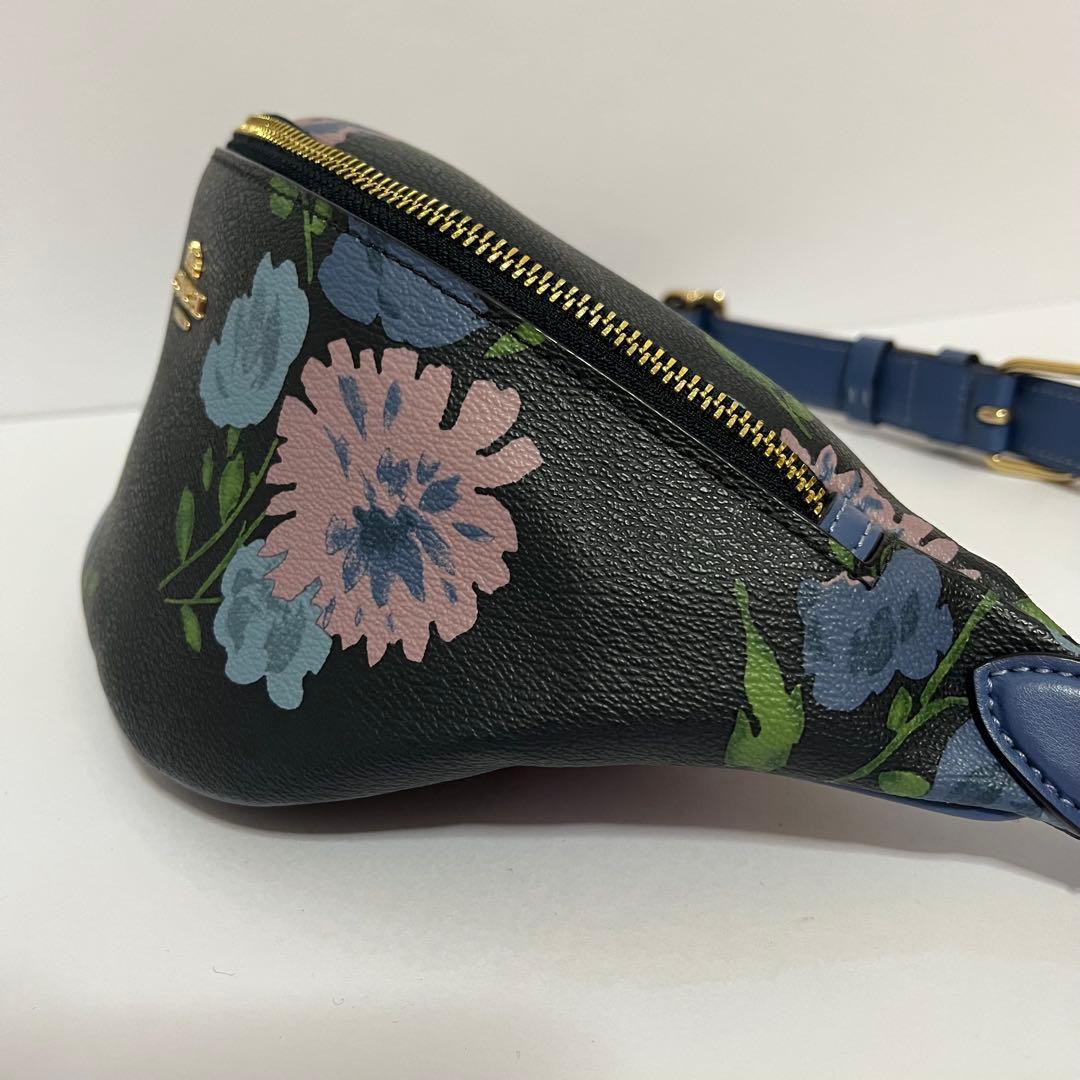 希少✨極美品✨コーチ　ボディバッグ　ウエスト　フローラル　花柄　レザー　濃紺