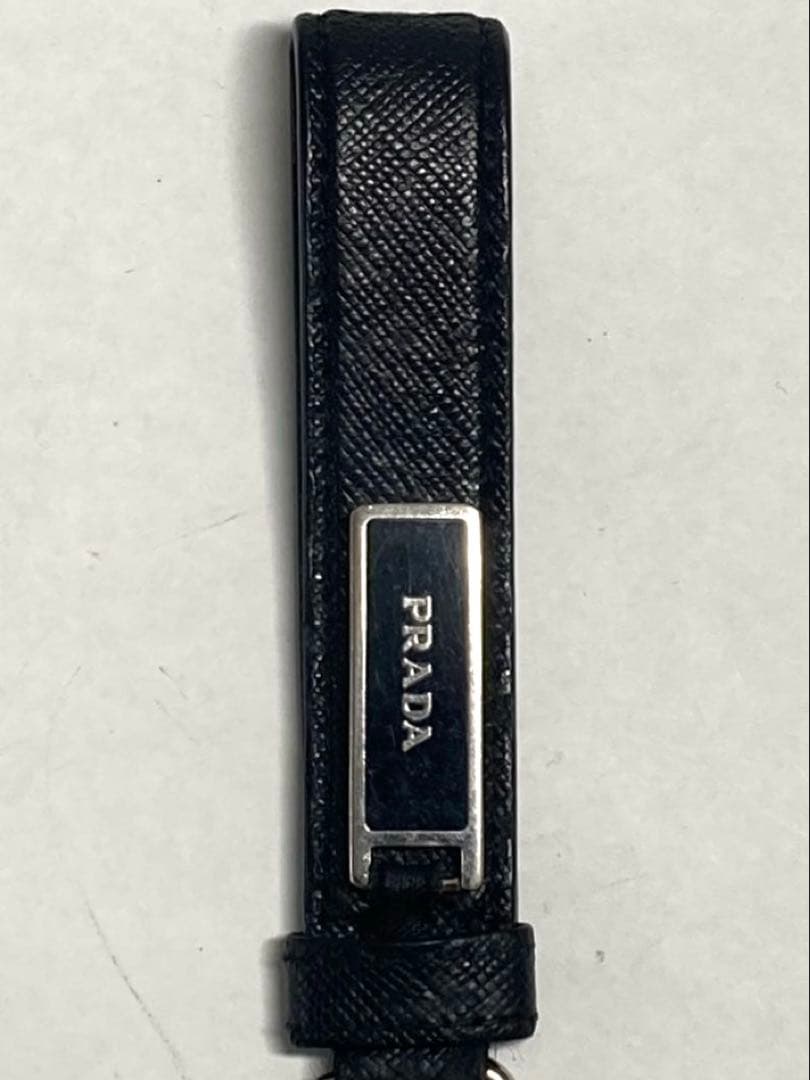 PRADA プラダ　サフィアーノ　シルバー金具　キーホルダー　キーリング