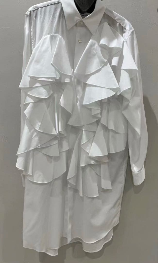 フリル付きホワイトシャツ S コムコム　コムデギャルソン