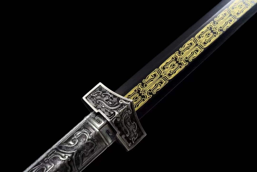 黒金を出す『九淵漢剣』古兵器 武具　刀装具　日本刀　模造刀 居合刀