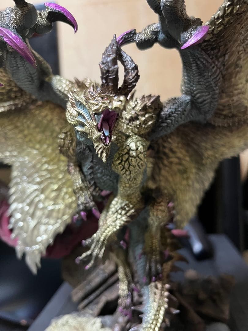 カプコンフィギュア ビルダー クリエイターズモ デル 天廻龍シャガルマガラ