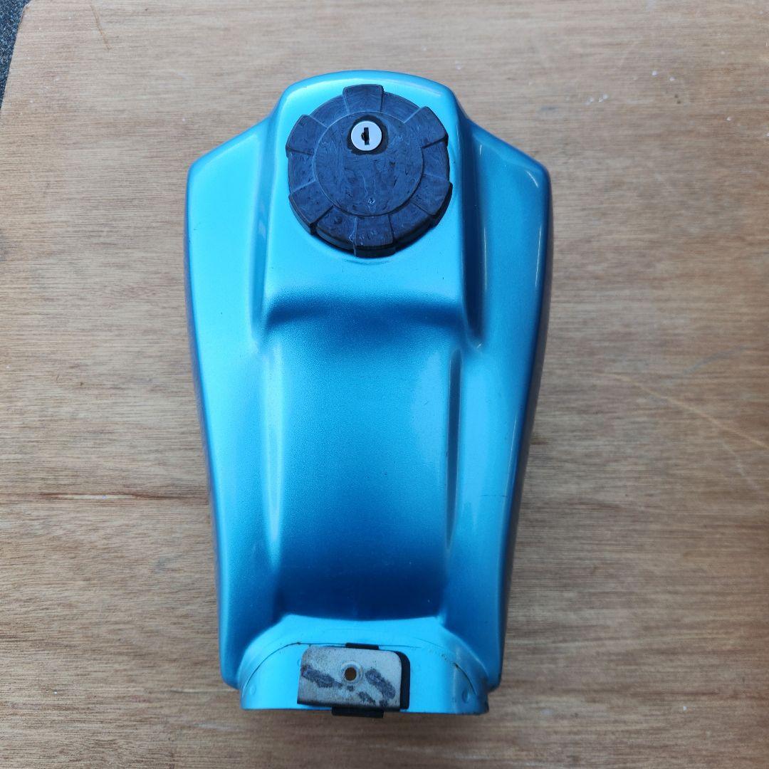 TW200タンクとシートその他セット