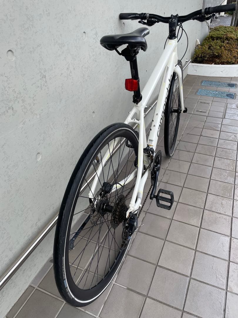 ヨ*ー様 Cannondale quick4 クロスバイク ホワイト