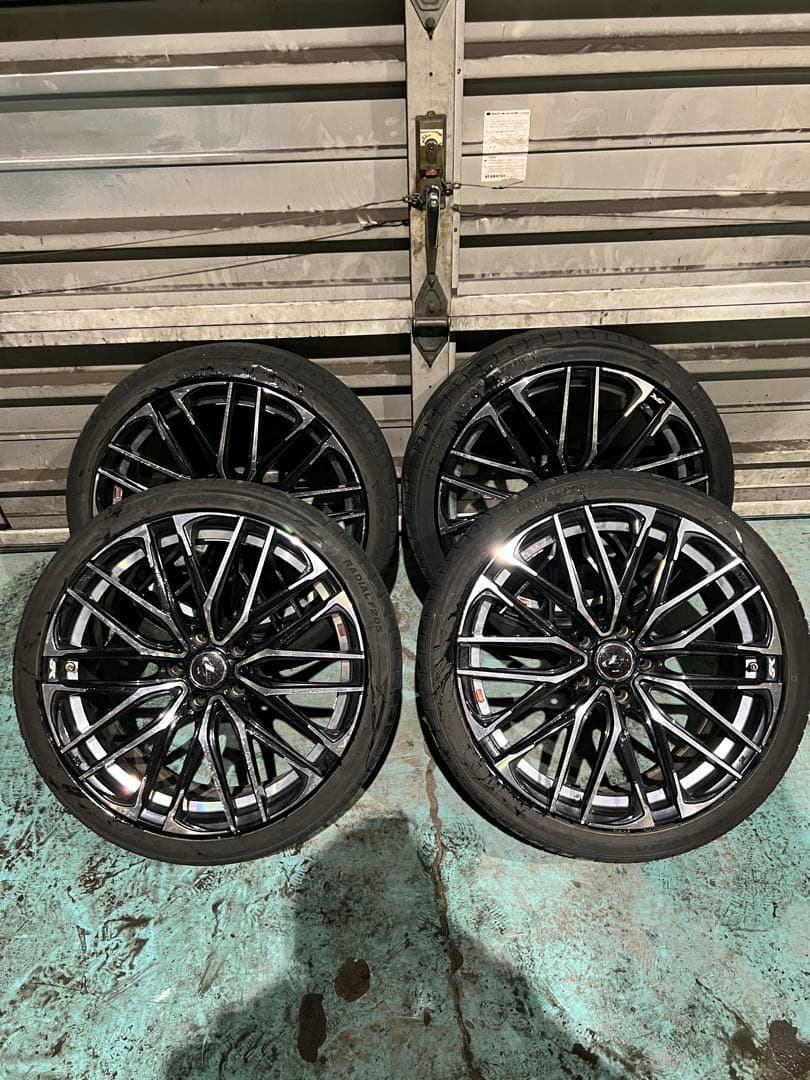 Wedsレオニス　LEONIS 19インチ8J +35