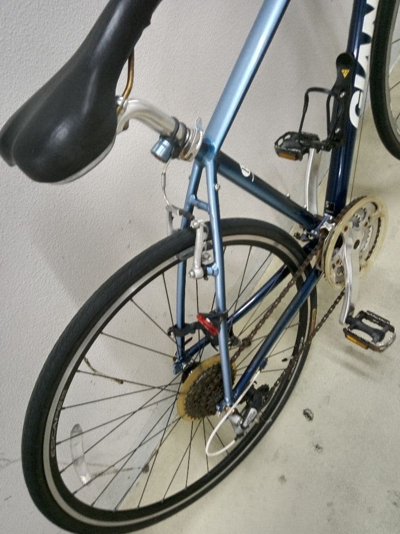 GIANT ESCAPE 24段変　700✕28C