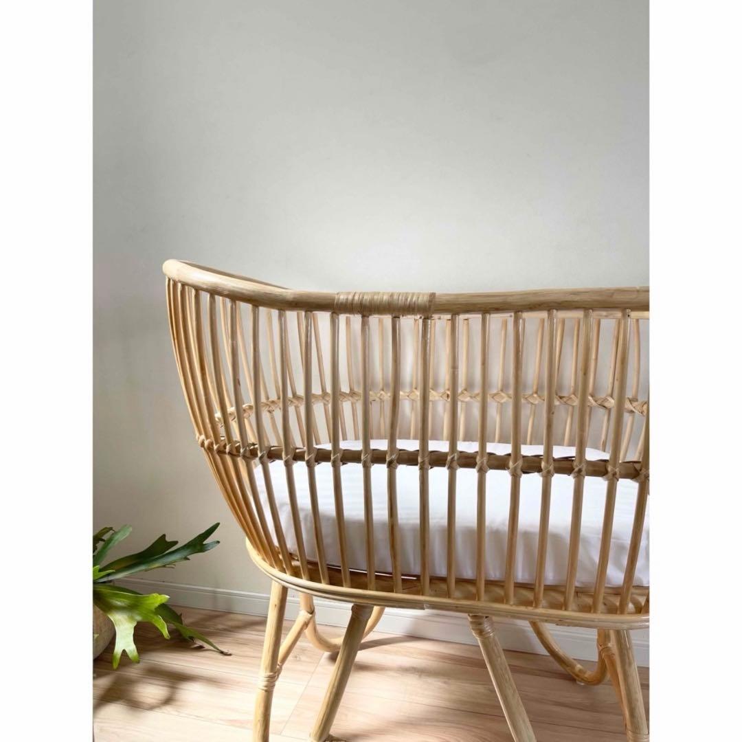 新品　ナチュラルラタン ベビーベッド マットレス付き