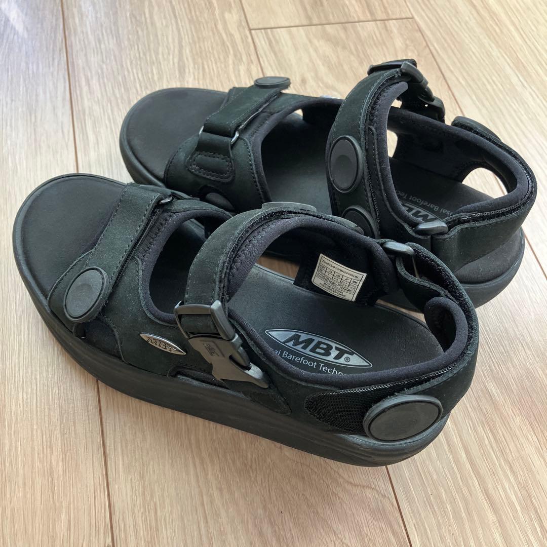 最終値下げ！【超美品】24㎝ MBT KISUMU Classic サンダル