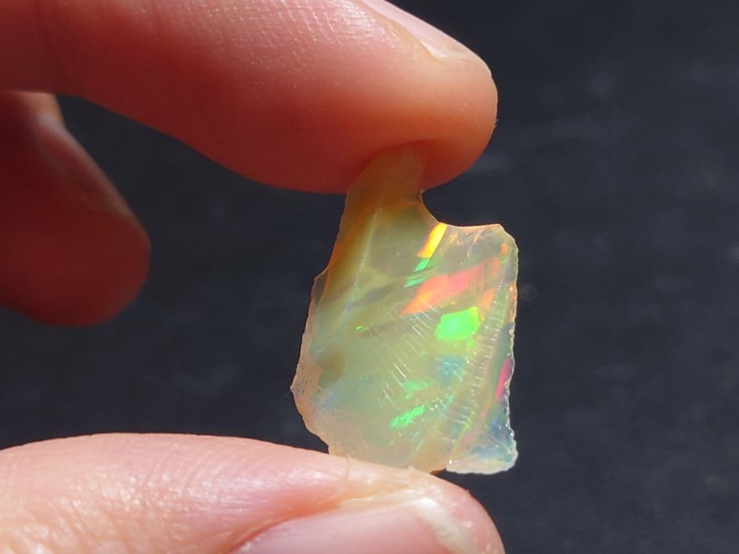 エチオピアウェロ産　オパール　ジュエリーグレード　原石　鉱物標本