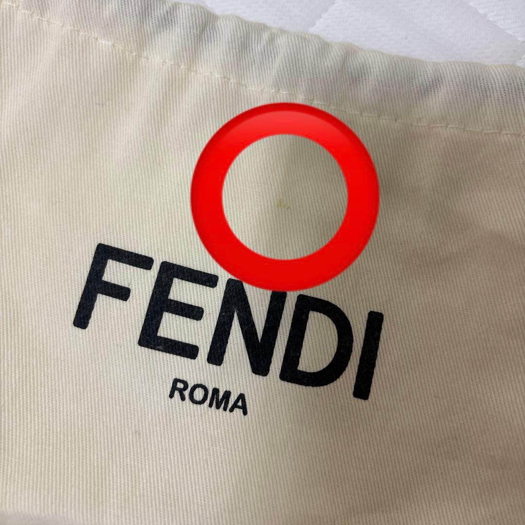 美品　FENDI FFロゴ リボンヘアクリップ