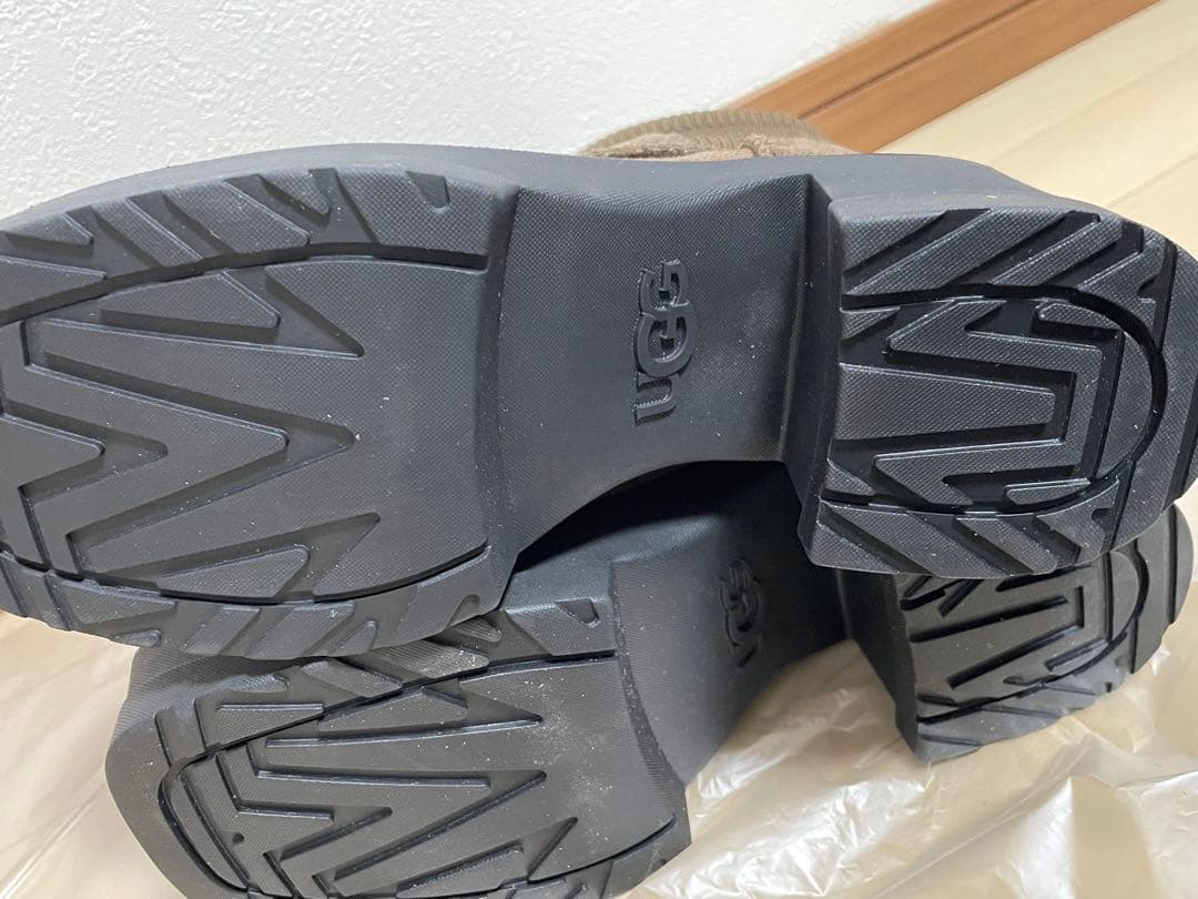 も*も様 美品　UGG モクシーチェルシー　ブラウン スエード ブーツ　23.5