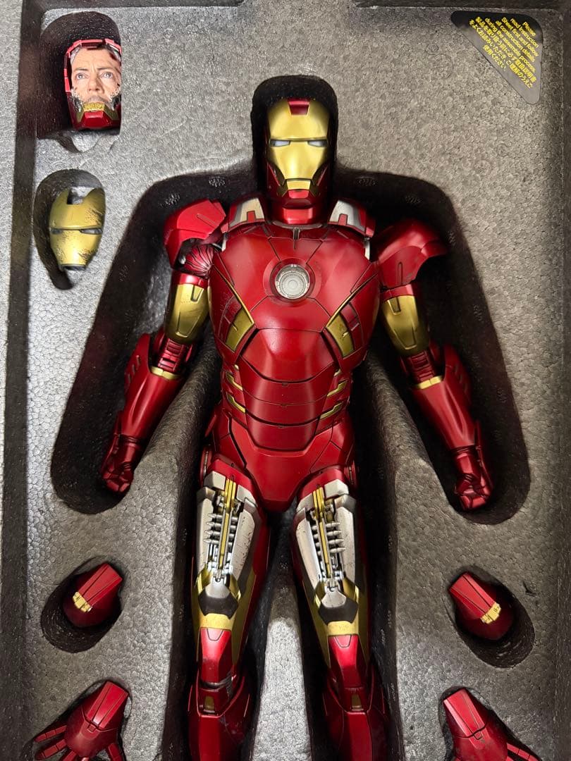 アベンジャーズ アイアンマン マーク7 ダイキャストフィギュア ホットトイズ
