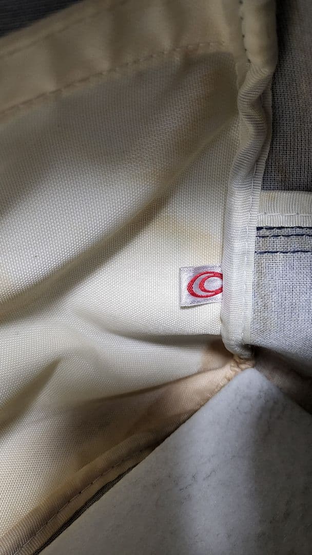 adidas エナメルボストンバック　紺色　ユーズド品