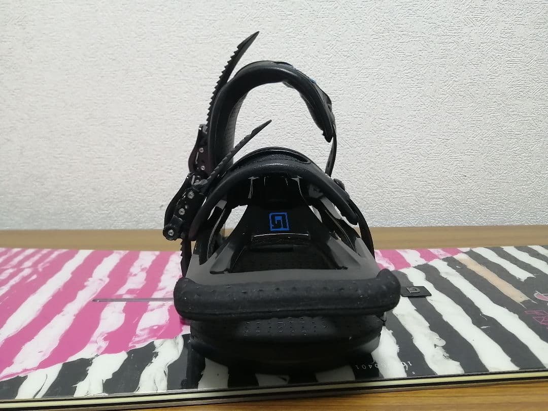 BURTON FEATHER V-ROCKER 140 ビンディング付き