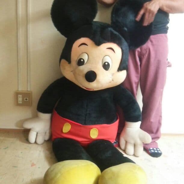ミッキーマウス 等身大ぬいぐるみ