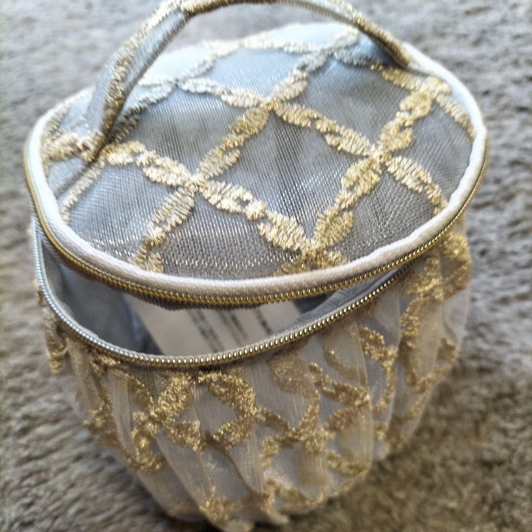 ウイッグ、チャチャ