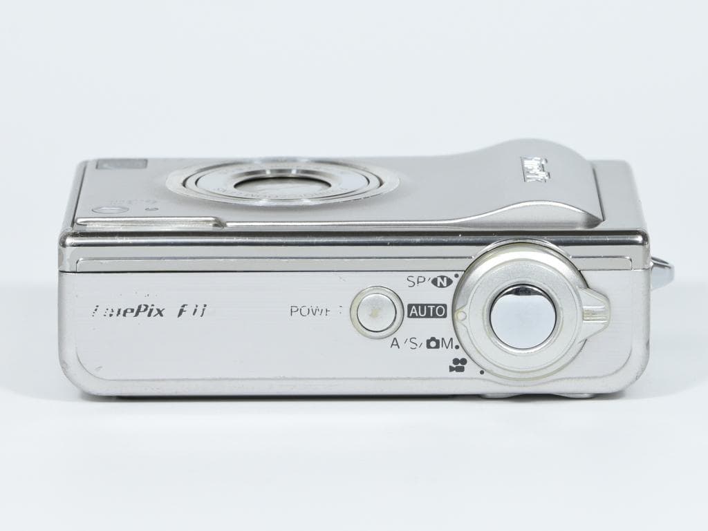 フジフイルム　FUJIFILM FinePix F11