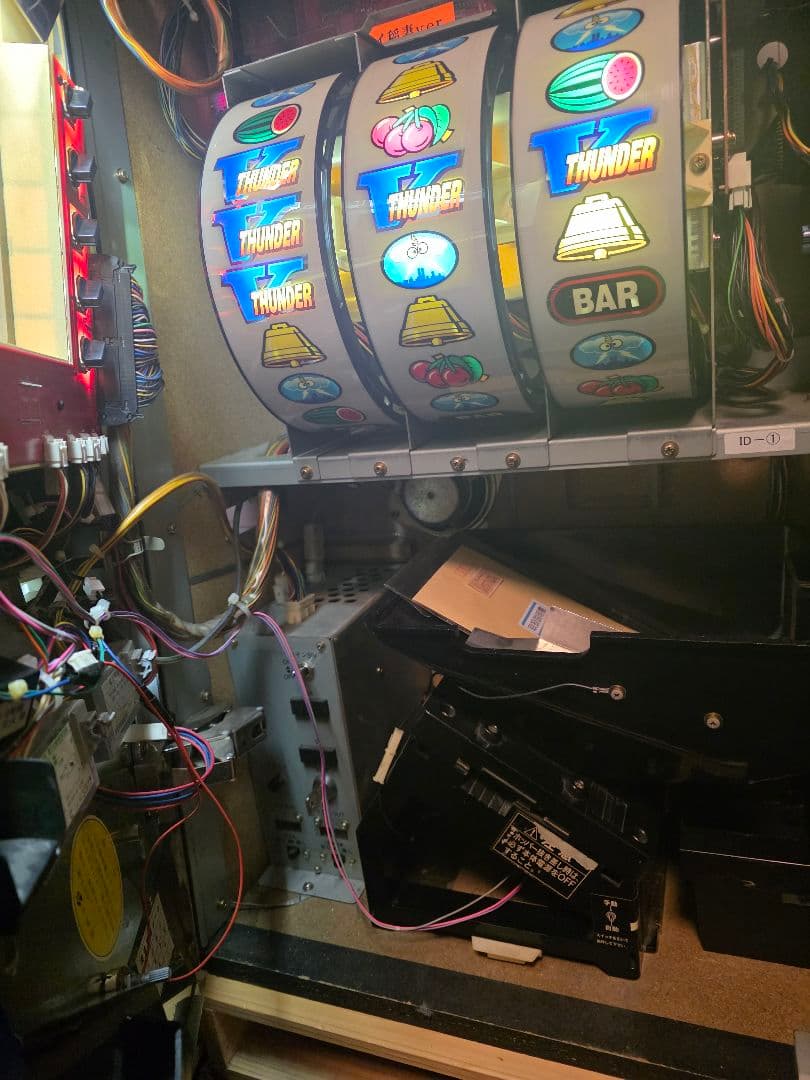 パチスロ実機 ４号機 サンダーV Thunder V レトロ 不要機
