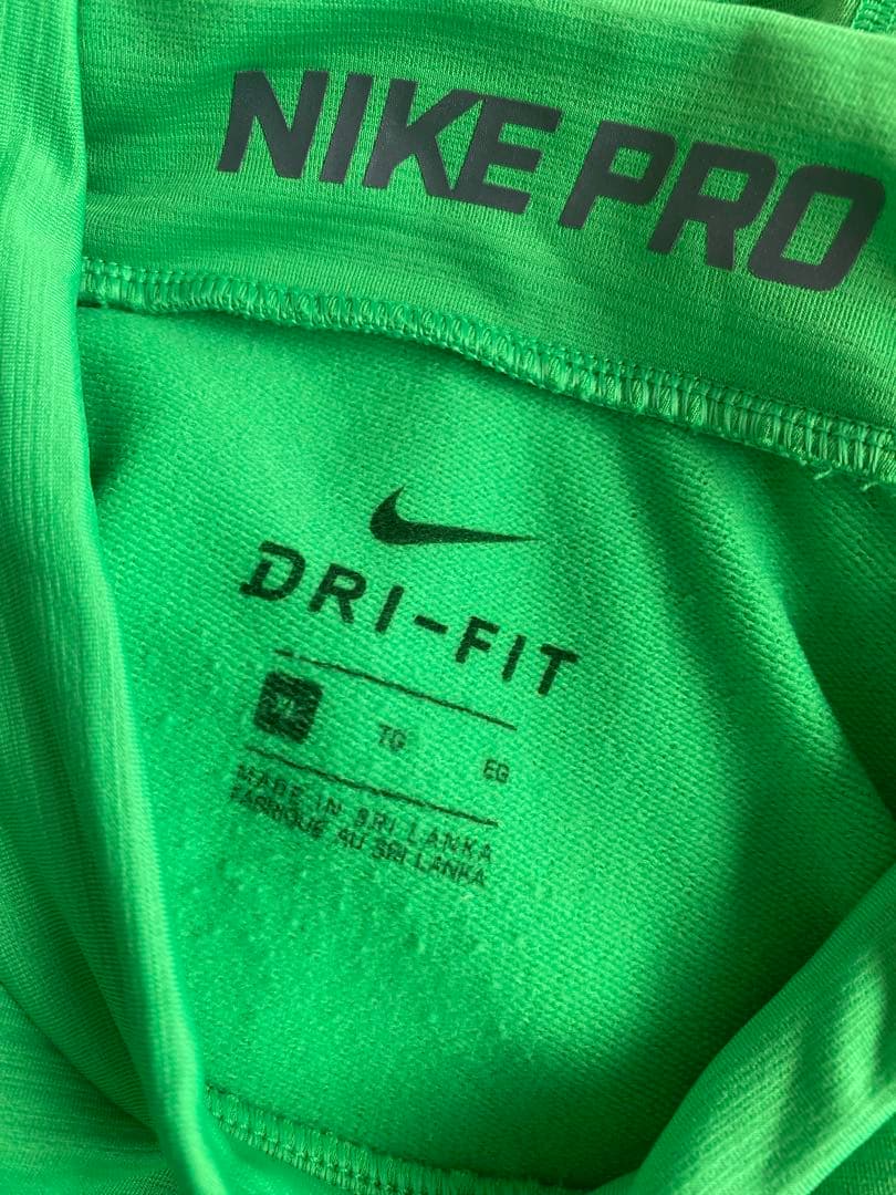 浦和レッズ　支給品練習着　ピステ　ハーフパンツ　おまけインナー付