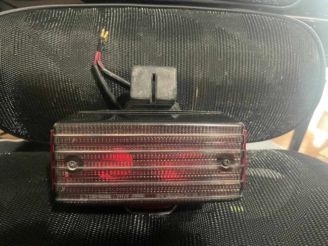 Z750GP 純正テールランプ　ステー付き