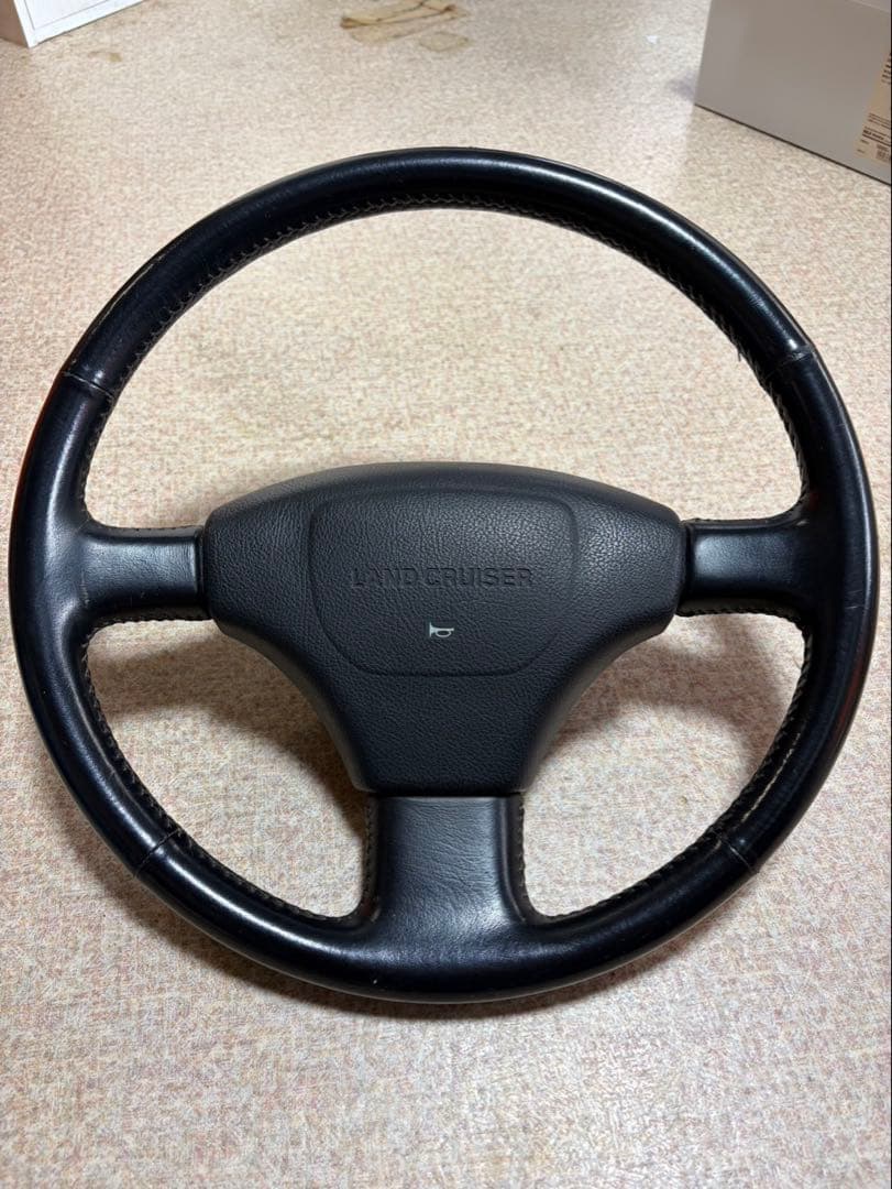 80ランドクルーザー ステアリングホイール