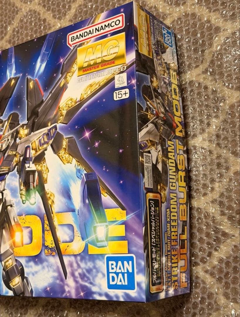 新品 MGストライクフリーダムガンダム フルバーストモード ガンプラ ポスター付