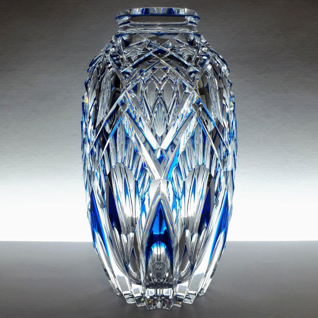 日本工芸会正会員　渡邊 明 作品　　切子 藍色被せ 花瓶　【入手困難品】