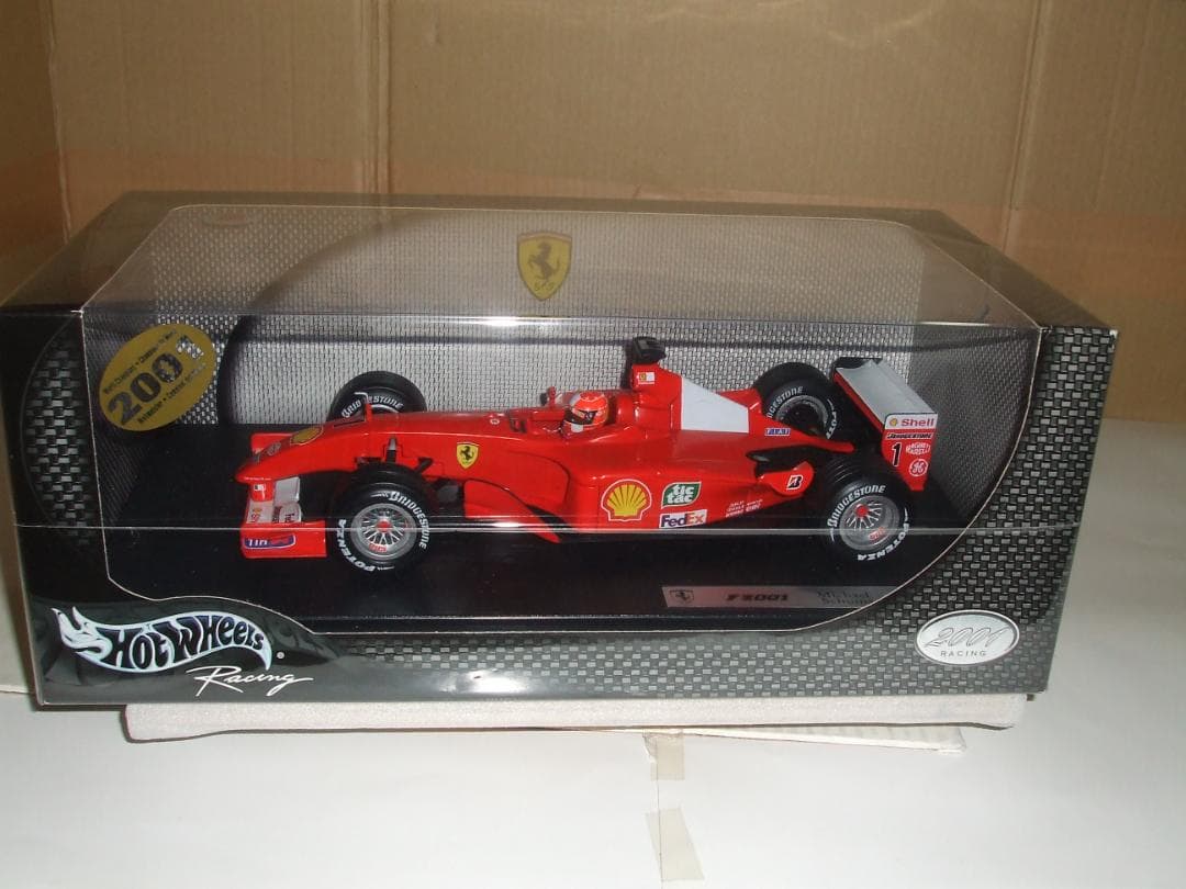 未開封　フェラーリ　F２００１　M・シューマッハ　＃１　マテル　１／１８