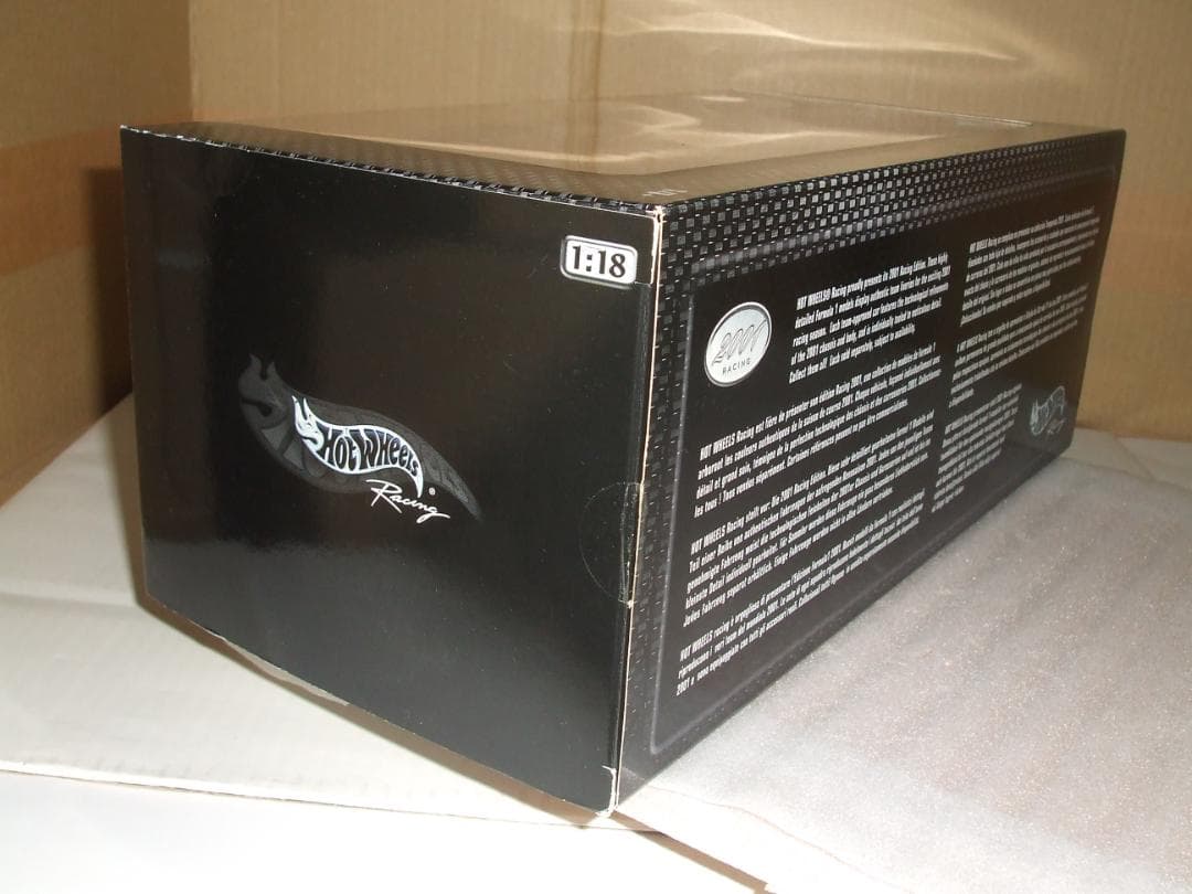 未開封　フェラーリ　F２００１　M・シューマッハ　＃１　マテル　１／１８