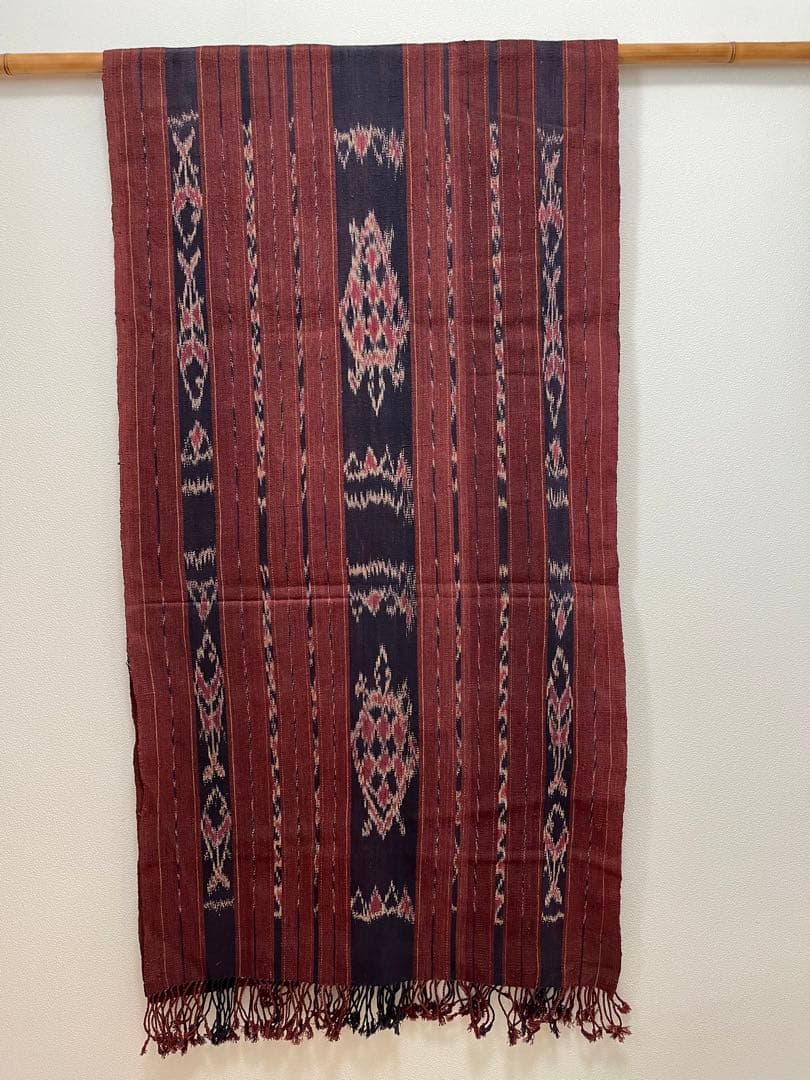 インドネシア　アロール島で手織りされた古いイカット。