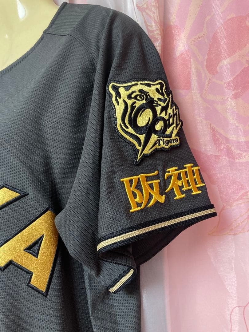 阪神タイガース　森下翔太　ブラックダイナマイトレプリカユニフォーム　サイズM