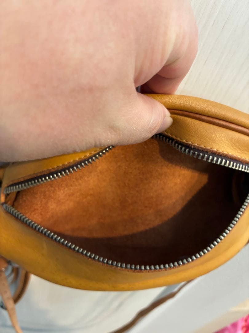 レッドムーン　レザーポーチ　キャメル