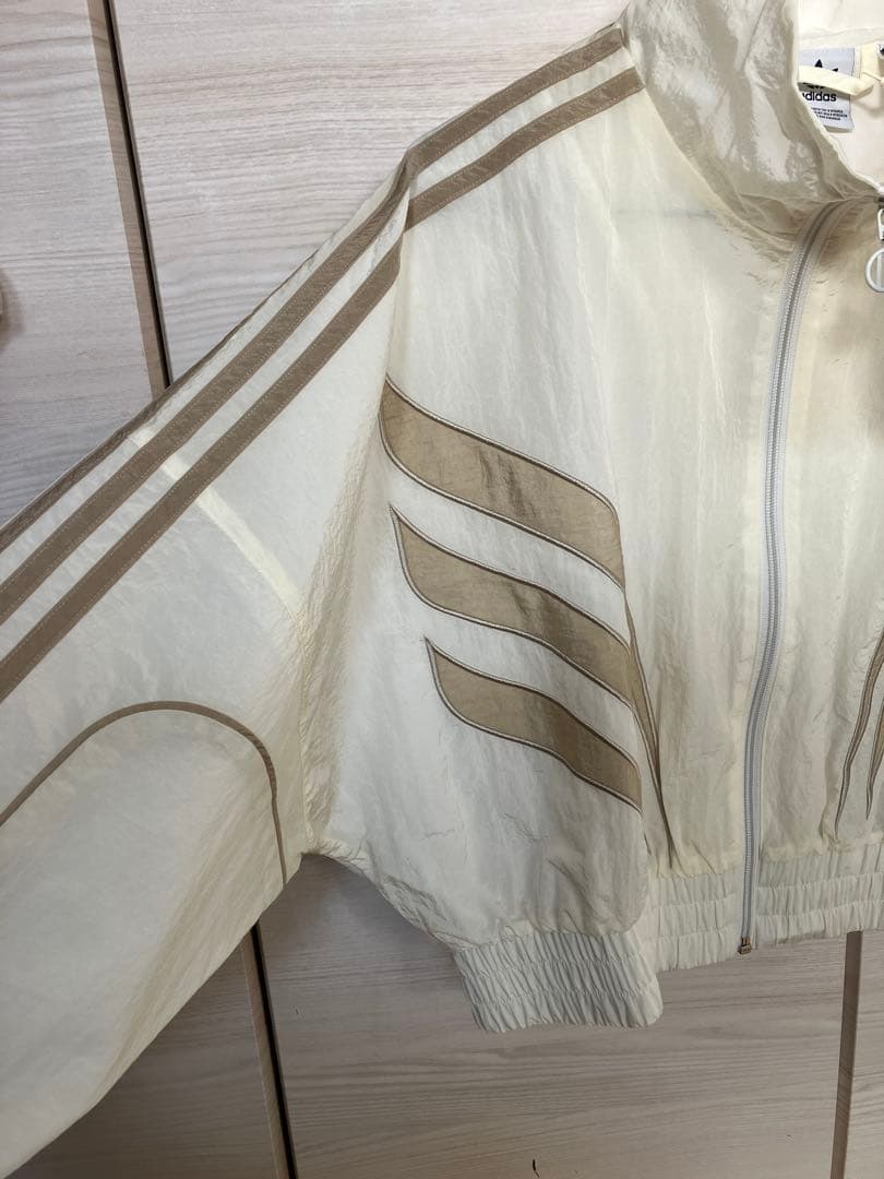 アディダス オリジナルス アトランタ カットライン ルーズナイロントラックトップ