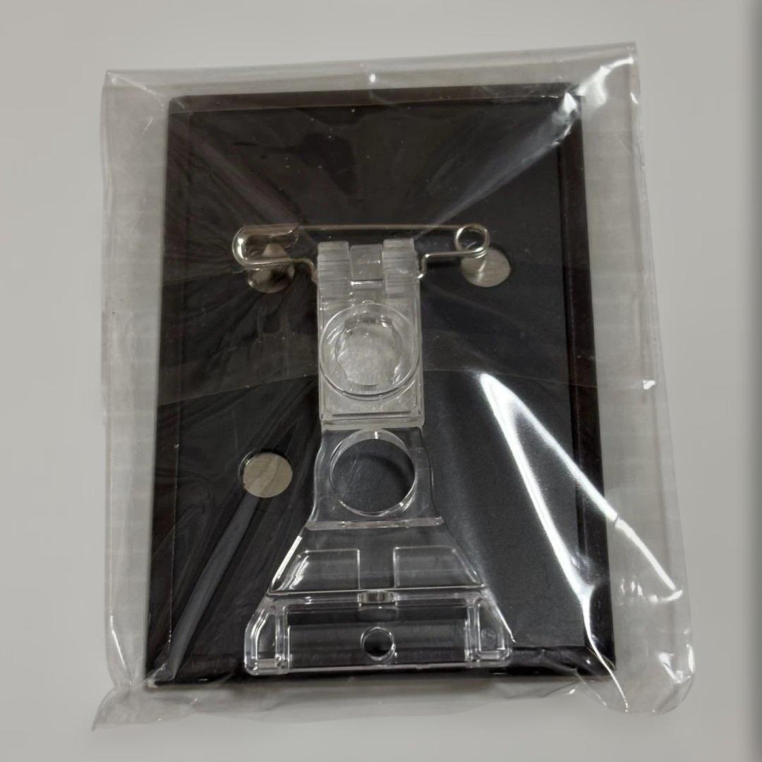 【非売品】 Cake.jpコラボ 進撃の巨人 スタンド缶バッジ