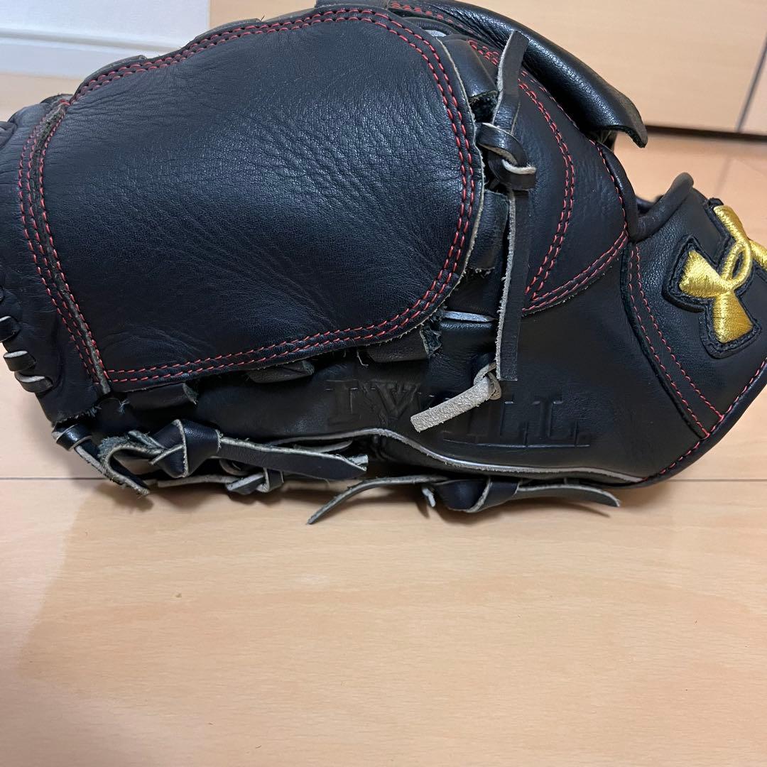 アンダーアーマー　硬式用　左投げ　グローブ　左投手　サウスポー