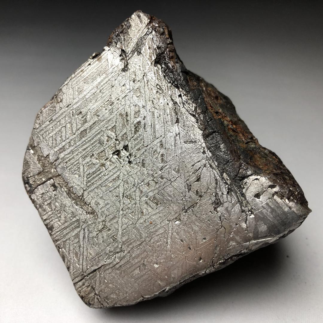 アルタイ隕石　大型隕石 鉄隕石　外皮付き隕石　ナチュラル　原石　重さ約1139ｇ