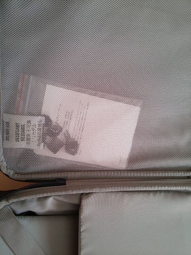 【新品未使用】無印良品 半分の厚みで収納できるソフトキャリーケース (XL)