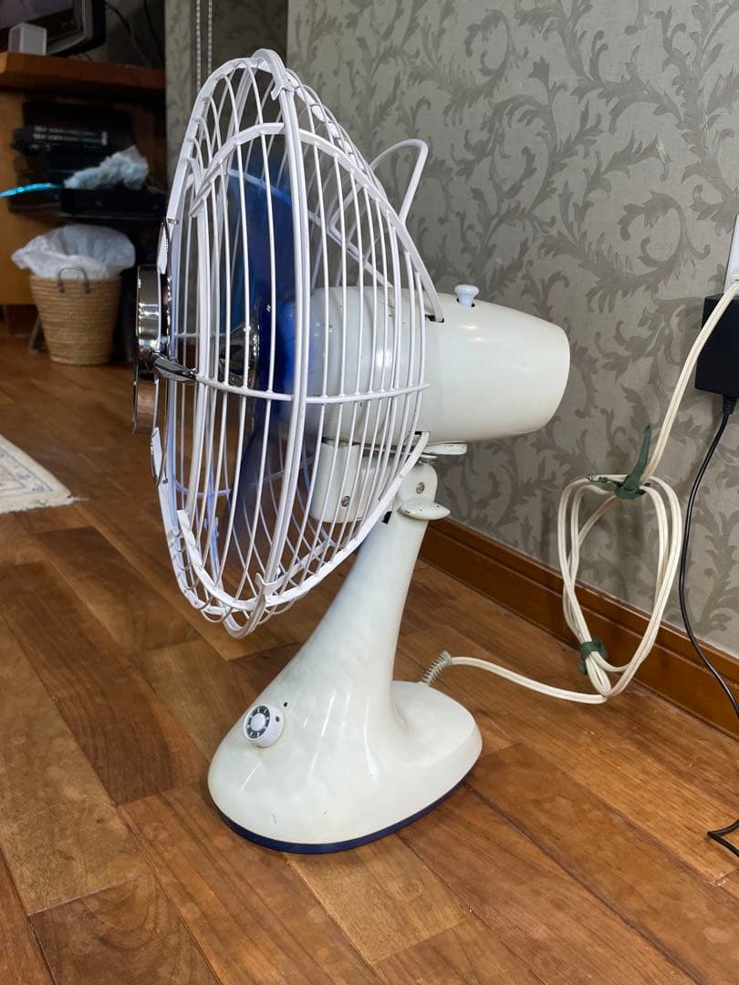 三菱'60昭和レトロ扇風機 とても古い・重い・堅牢　順調稼働　鮮明ブルーファン美