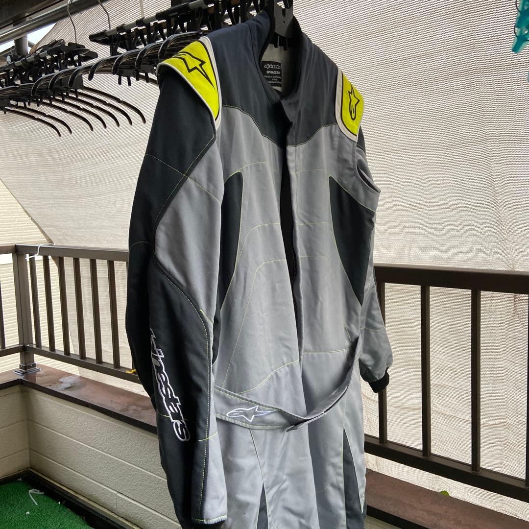 アルパインスターズ　耐火レーシングスーツ