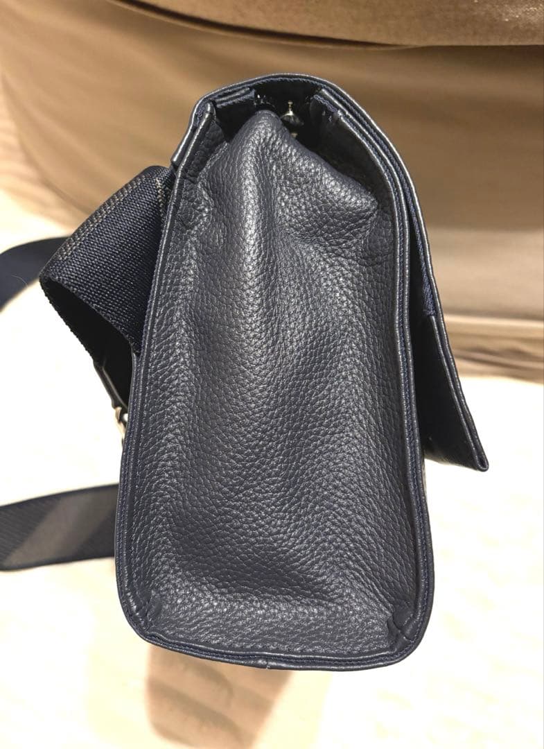 ear PAPILLONNER 本革　ワイドテープショルダーバッグ/ボディバッグ