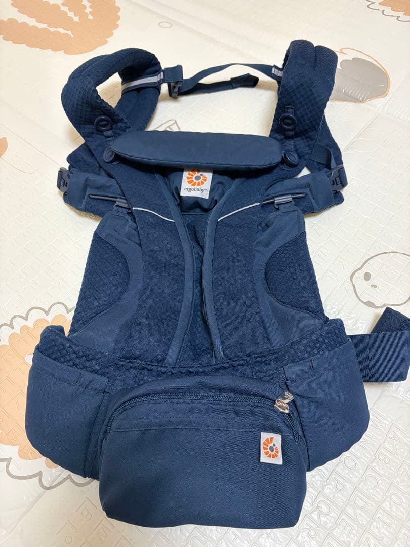 エルゴベビー 抱っこひも　ミッドナイトブルー　エルゴオムニブリーズ