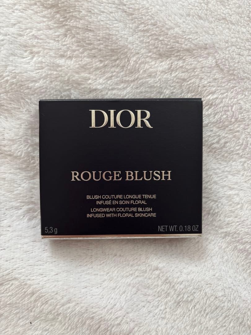 新品未使用ディオールスキン ルージュ ブラッシュ 748展開店舗限定品