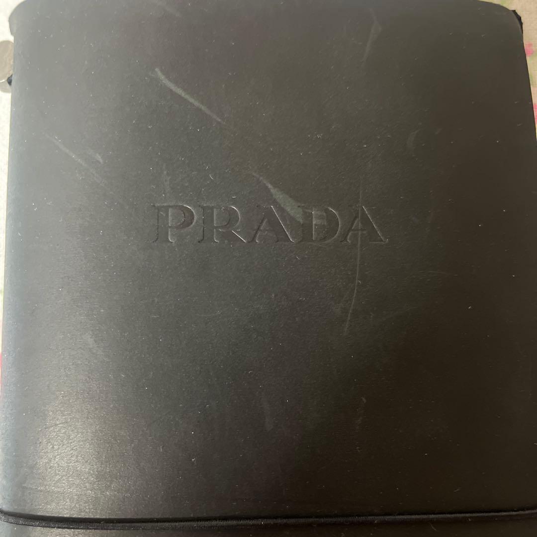 PRADA 黒レザー トラベラーズノート
