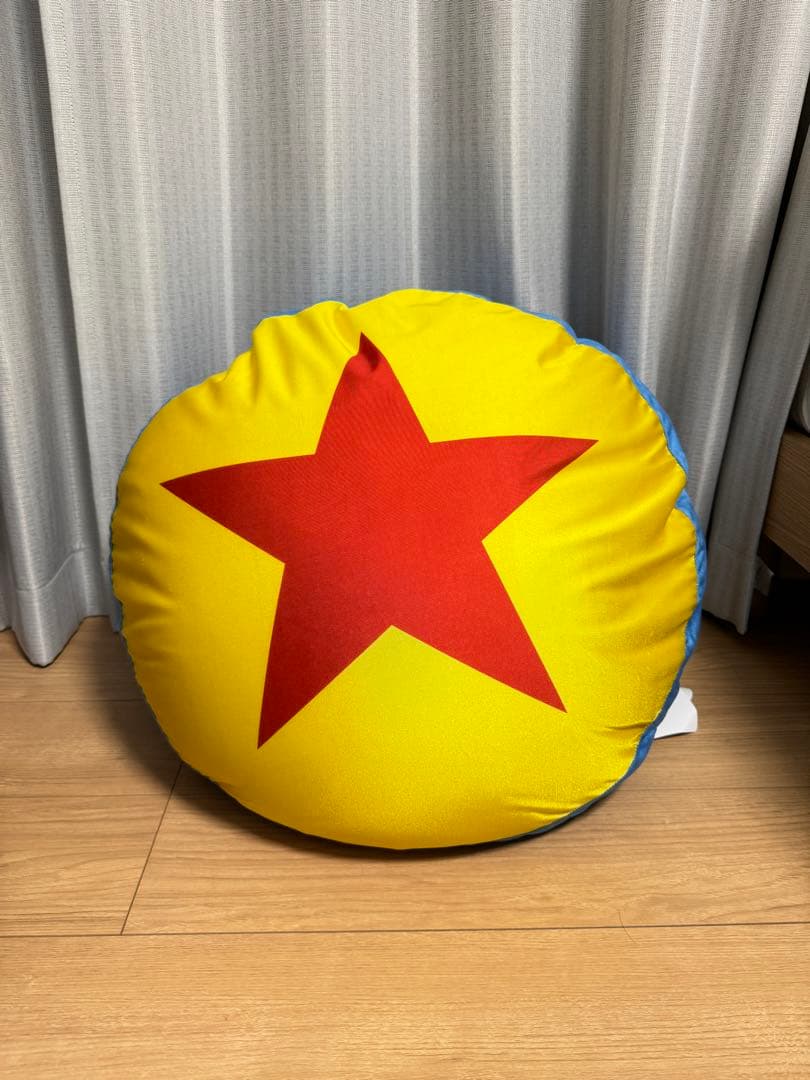 ディズニーシー　ピクサープレイタイム　特大　ビーズクッション